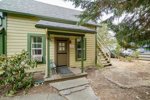 211 Third St, Phoenix, OR 97535 photo 28