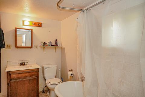 211 Third St, Phoenix, OR 97535 photo 14
