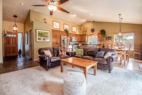 17229 Crane Dr, Bend, OR 97707 photo 3