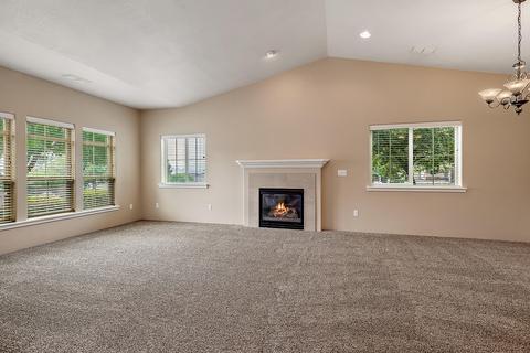 948 Win Way, Eagle Point, OR 97524 photo 4