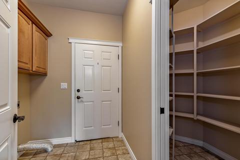 948 Win Way, Eagle Point, OR 97524 photo 16