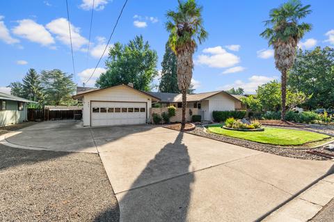 207 S Rose St, Phoenix, OR 97535 photo 4