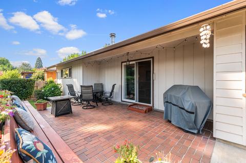 207 S Rose St, Phoenix, OR 97535 photo 34