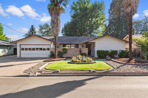 207 S Rose St, Phoenix, OR 97535 photo 1