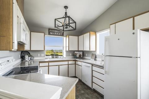 21772 Repine Dr, Bend, OR 97701 photo 11