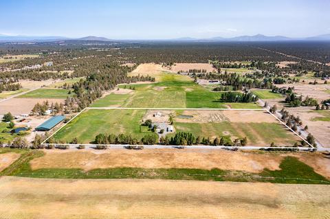 21772 Repine Dr, Bend, OR 97701 photo 3