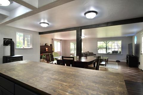 360 Stephen Way, Williams, OR 97544 photo 13