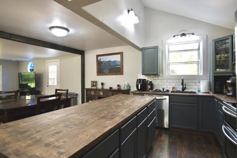 360 Stephen Way, Williams, OR 97544 photo 12