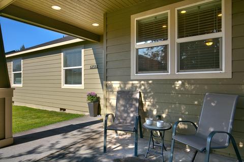 62597 Hawkview Rd, Bend, OR 97701 photo 2