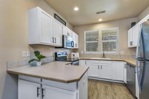 62597 Hawkview Rd, Bend, OR 97701 photo 3
