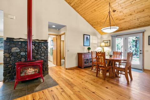 14520 Mountain View Dr, Sisters, OR 97759 photo 16