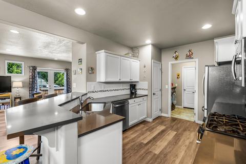 620 SE Glencoe Pl, Bend, OR 97702 photo 16