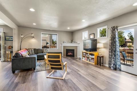620 SE Glencoe Pl, Bend, OR 97702 photo 11