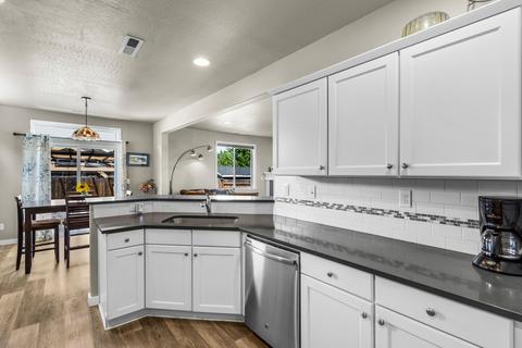 620 SE Glencoe Pl, Bend, OR 97702 photo 17