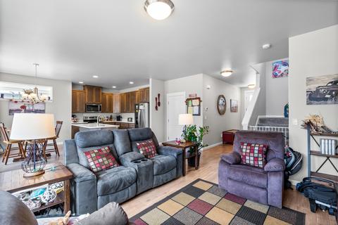 20434 Cider Ct, Bend, OR 97702 photo 2
