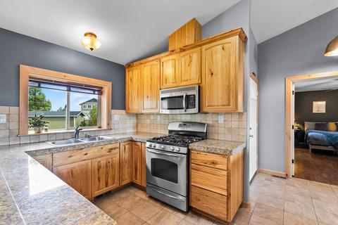 66973 Lance Rd, Bend, OR 97703 photo 5
