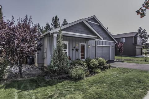 20687 Beaumont Dr, Bend, OR 97701 photo 3