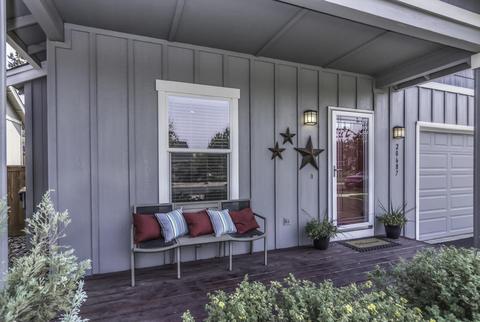 20687 Beaumont Dr, Bend, OR 97701 photo 4