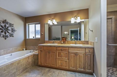 20465 Jacklight Ln, Bend, OR 97702 photo 14