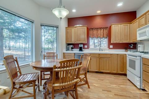19894 Powers Rd, Bend, OR 97702 photo 36