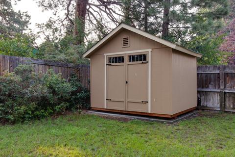 688 NE 9th St, Bend, OR 97701 photo 14