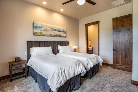 22941 Ghost Tree Ln, Bend, OR 97701 photo 27