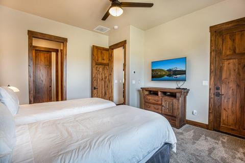 22941 Ghost Tree Ln, Bend, OR 97701 photo 28