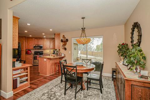 1097 Highlands Dr, Eagle Point, OR 97524 photo 9