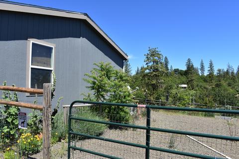 230 Leafwood Dr, Eagle Point, OR 97524 photo 29