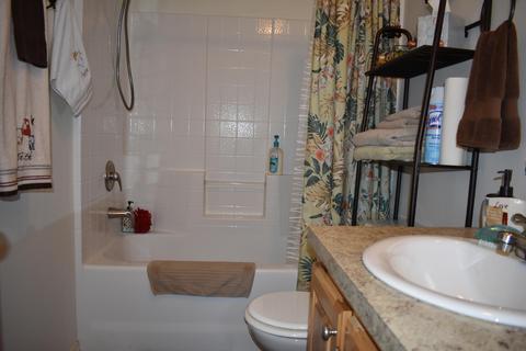 230 Leafwood Dr, Eagle Point, OR 97524 photo 32