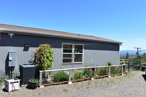 230 Leafwood Dr, Eagle Point, OR 97524 photo 19