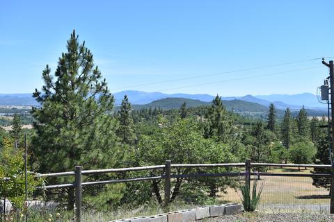 230 Leafwood Dr, Eagle Point, OR 97524 photo 25