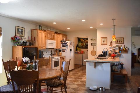 230 Leafwood Dr, Eagle Point, OR 97524 photo 39