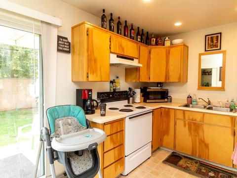 148 S Haskell St, Central Point, OR 97502 photo 6