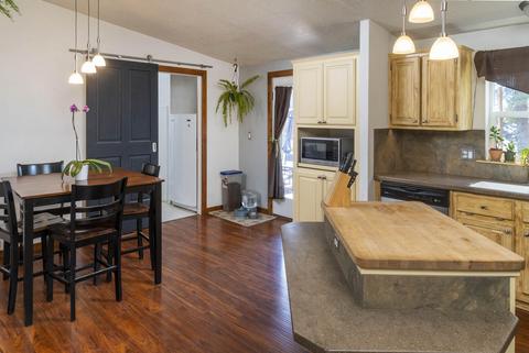 19225 Cherokee Rd, Bend, OR 97702 photo 4