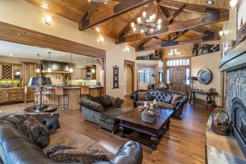 56395 Fireglass Loop, Bend, OR 97707 photo 2