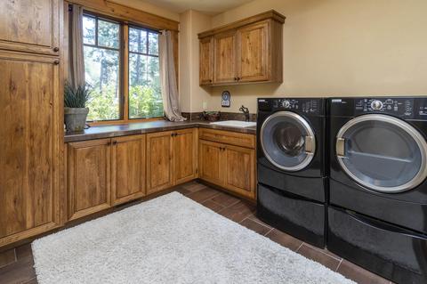 56395 Fireglass Loop, Bend, OR 97707 photo 17