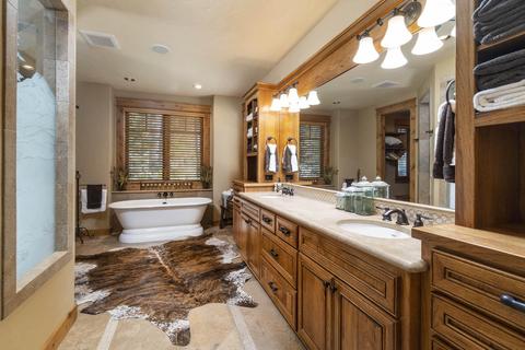 56395 Fireglass Loop, Bend, OR 97707 photo 11