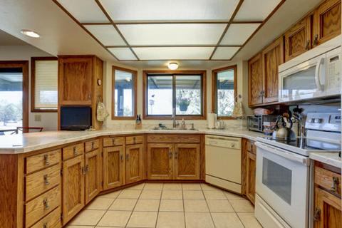 63825 Pioneer Loop, Bend, OR 97701 photo 7