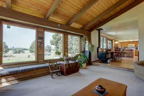 63825 Pioneer Loop, Bend, OR 97701 photo 4