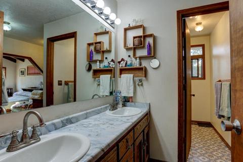 63825 Pioneer Loop, Bend, OR 97701 photo 11
