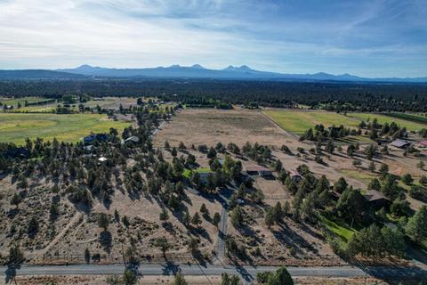 63825 Pioneer Loop, Bend, OR 97701 photo 34