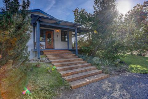63825 Pioneer Loop, Bend, OR 97701 photo 2