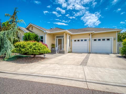 821 Amerman Dr, Phoenix, OR 97535 photo 2