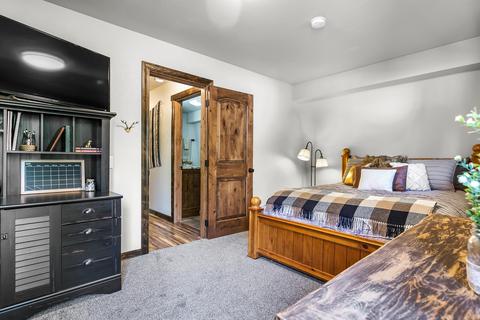 54822 Maple Dr, Bend, OR 97707 photo 32