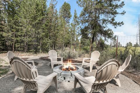 54822 Maple Dr, Bend, OR 97707 photo 2