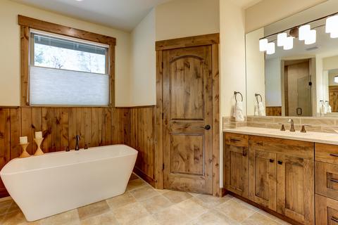 56397 Trailmere Cir, Bend, OR 97707 photo 23