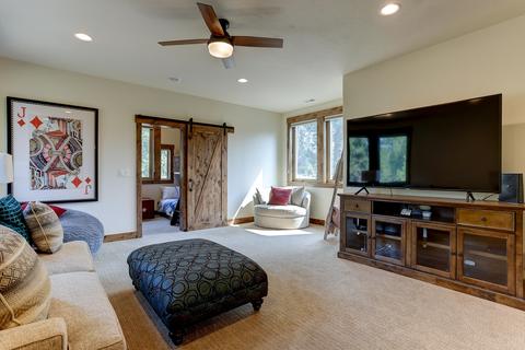 56397 Trailmere Cir, Bend, OR 97707 photo 32