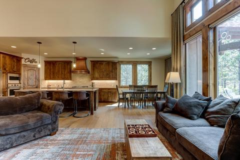 56397 Trailmere Cir, Bend, OR 97707 photo 9