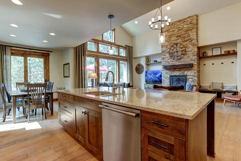 56397 Trailmere Cir, Bend, OR 97707 photo 15